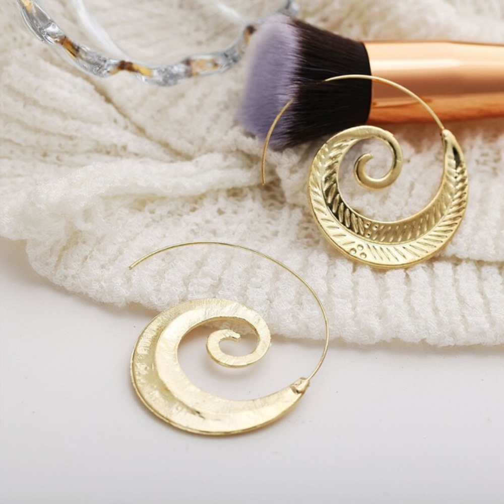 Ethnic Bohemian Spiral Swirl Earrings - Picture 12 of 14